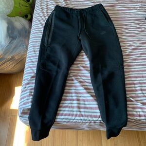 Nike tech pants newer version never worn